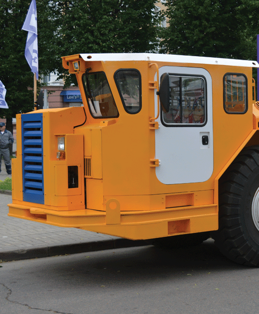 Машины погрузочно-транспортные шахтные серии МоАЗ-7529