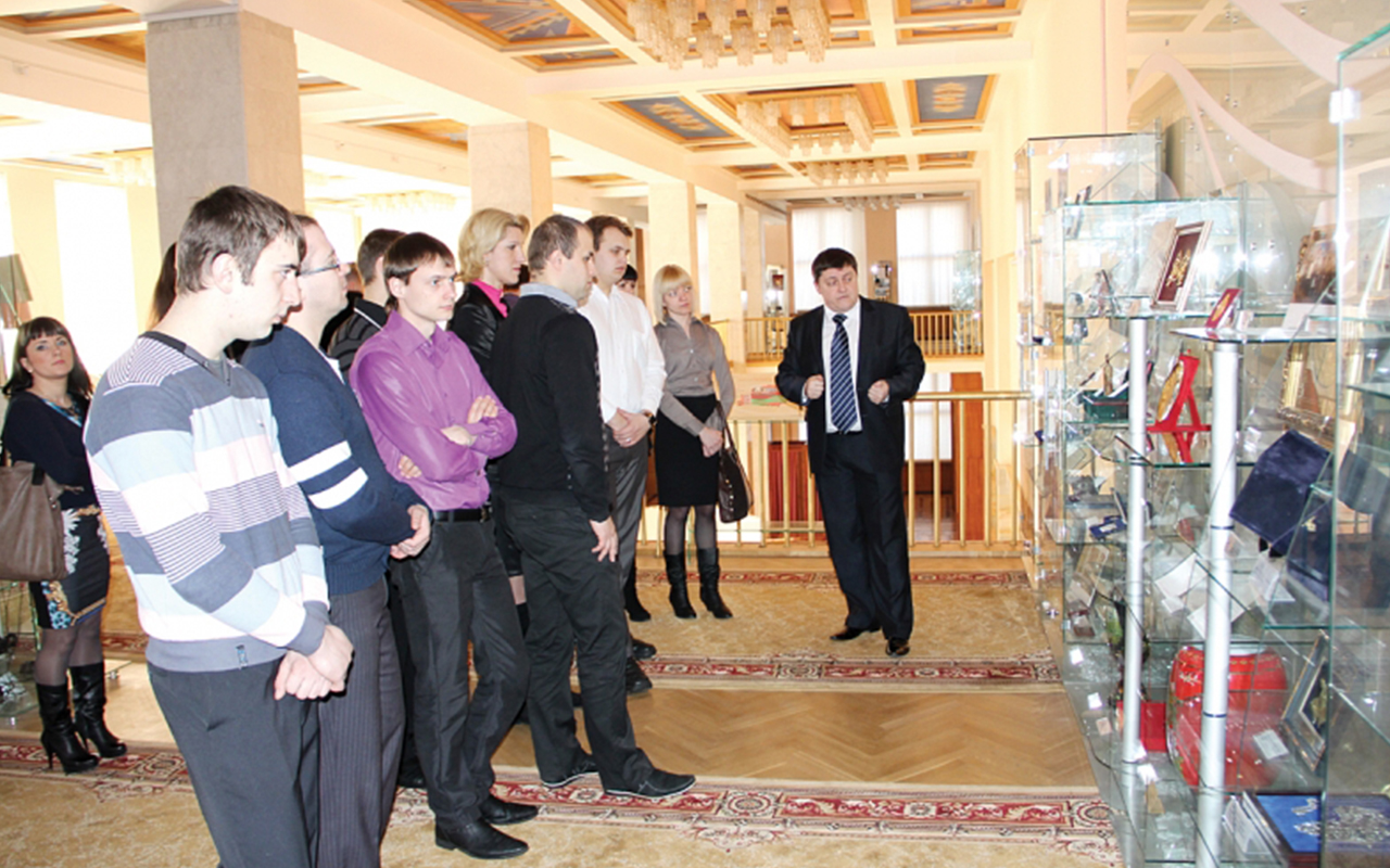 2013 год. Выездной семинар для молодежного актива в Палате представителей Национального собрания Республики Беларусь